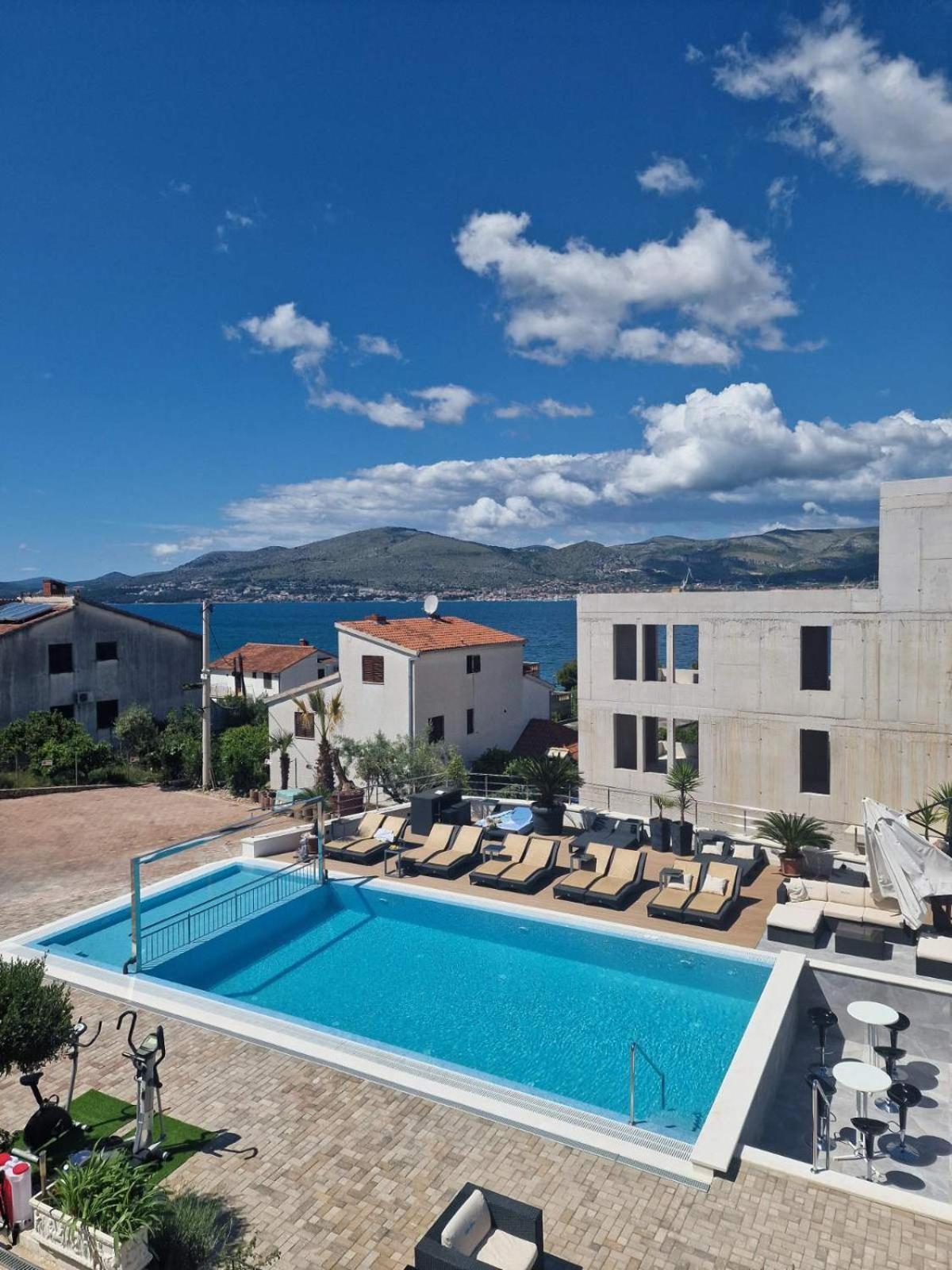 Apartments Silva With A View Of Sea Trogir Bagian luar foto