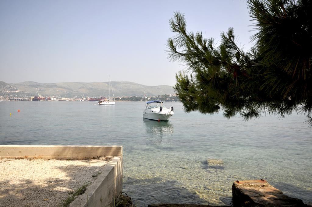 Apartments Silva With A View Of Sea Trogir Bagian luar foto