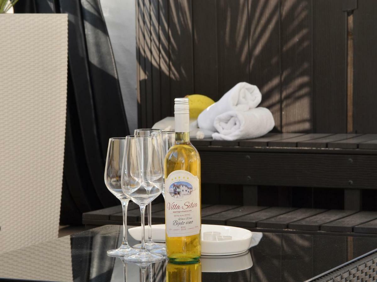 Apartments Silva With A View Of Sea Trogir Bagian luar foto